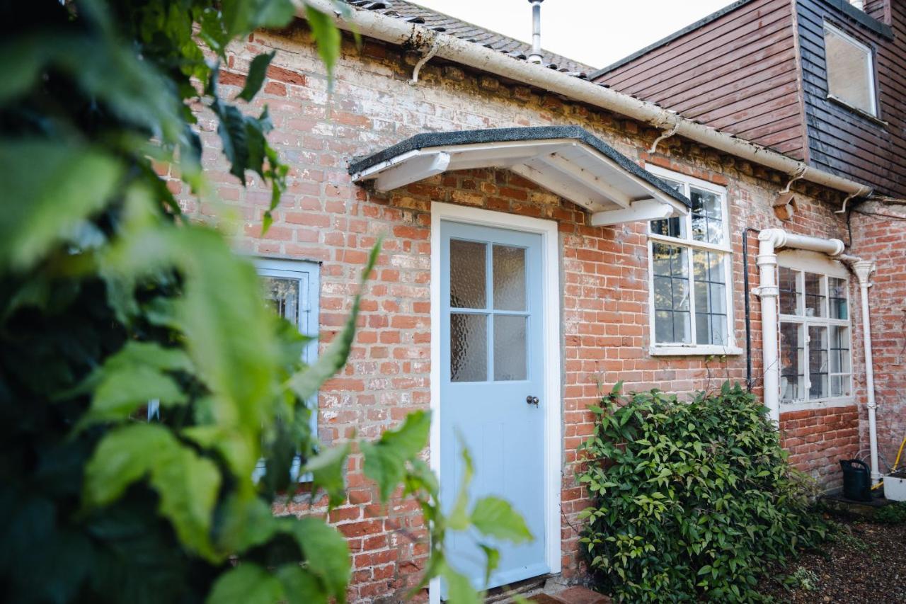 Hovell Hall Country Bed And Breakfast 노리치 외부 사진